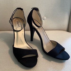 Qupid Black Dress Heels